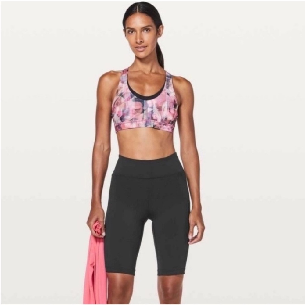 Lululemon On Pace Short *10" - Black Size 6